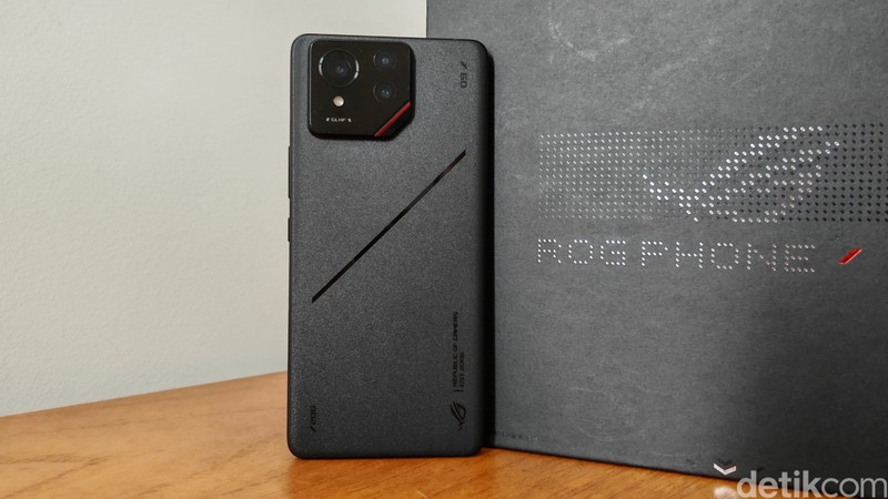 Unboxing Asus ROG Phone 9 Pro