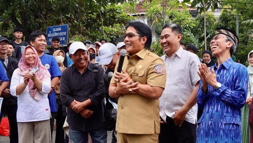 Wagub Giri Prasta memberikan sambutan saat melepas mudik bareng di Denpasar, Senin (24/3/2025).