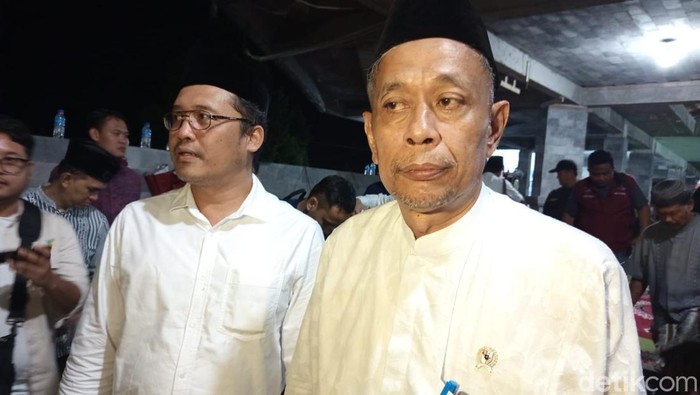 Wakil Menteri Sosial (Wamensos) Agus Jabo Priyono di Ponpes Suryabuana di Desa Losari, Kecamatan Pakis, Kabupaten Magelang, Senin (24/3/2025).