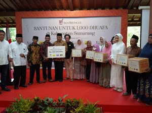 Sido Muncul Beri Santunan Senilai Rp 200 Juta ke 1.000 Dhuafa di Semarang