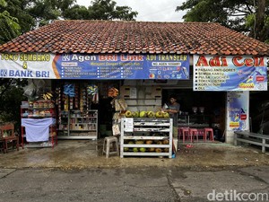 Kena Badai PHK, Adi Banting Setir Jadi Pedagang Sembako di CBL