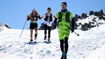 Aksi Pelari Tunanetra Mendaki Gunung Setinggi Everest di Bulgaria