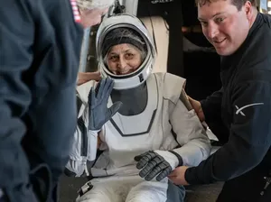Penyebab Astronaut yang Terjebak di Luar Angkasa Beruban