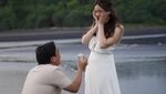 Semringah Vika Kolesnaya Lihat Billy Syahputra Berlutut Berikan Cincin