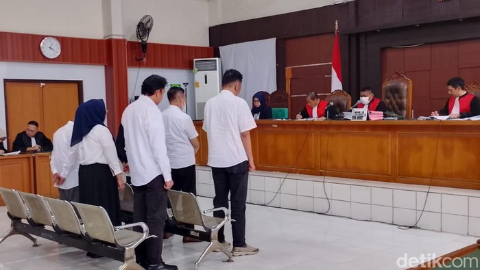 Enam terdakwa dugaan korupsi batu bara di Lahat jalani sidang vonis