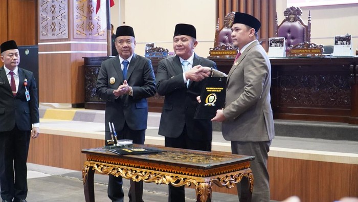 Gubernur Sumsel Herman Deru usai menyampaikan LKPJ di DPRD Sumsel.