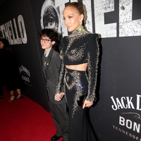 Emma Maribel Muniz yang dilahirkan Jennifer Lopez pada 22 Februari 2008 diketahui berjenis kelamin perempuan. Sedangkan kembarannya Max Muniz berjenis kelamin laki-laki. Foto: Getty Images/Valerie Terranova