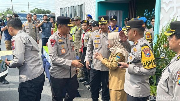 Kapolda Jatim di simpang Mengkreng