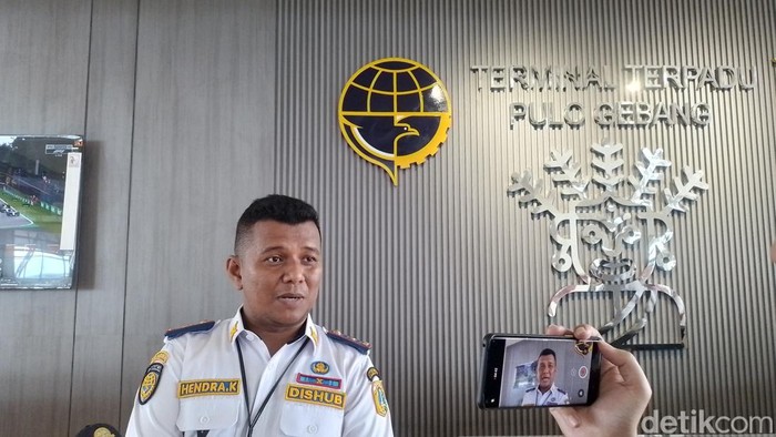 Kepala Satuan Pelaksana (Kasatpel) Terminal Pulogebang, Hendra Kurniawan