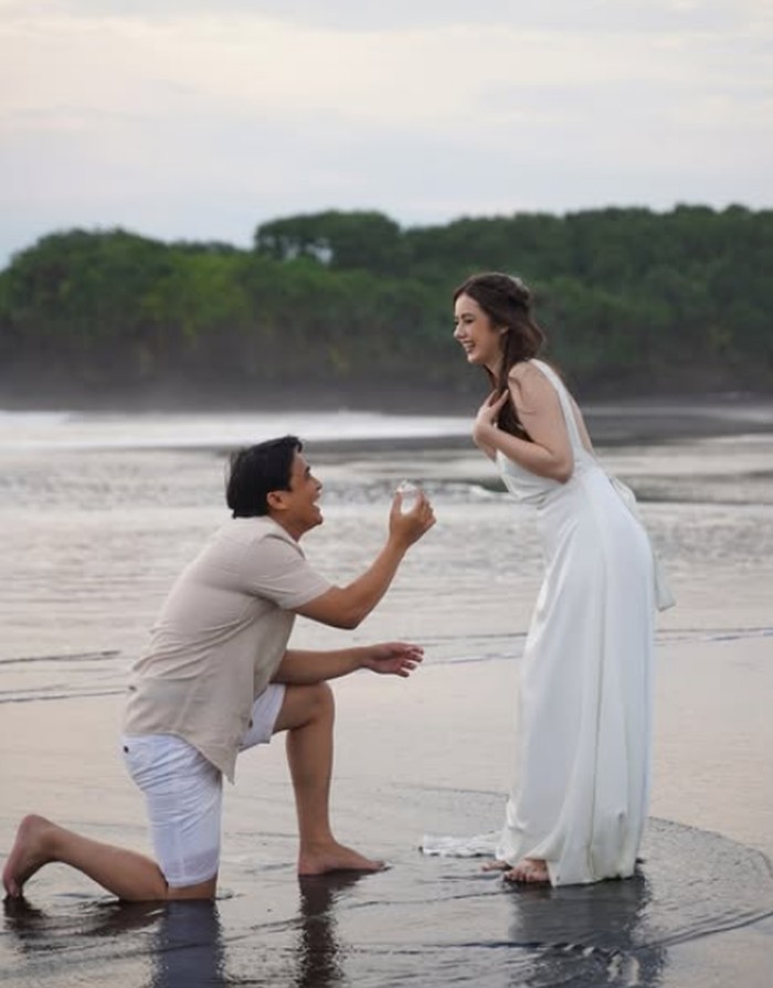 Keseruan Billy Syahputra Saat Masak hingga Makan Bersama Vika Kolesnaya Keseruan Billy Syahputra Saat Masak hingga Makan Bersama Vika Kolesnaya