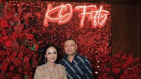 Tentunya ada suami terkasih dong, Raul Lemos. Foto: instagram Kris Dayanti