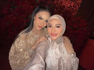 7 Gaya Kris Dayanti di Pesta Ultah ke-50, Kompak Bareng Aurel Hermansyah
