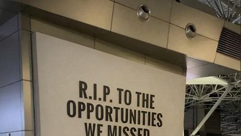 Mak jleb tulisannya. Foto: lMMORTAL99 via Bored Panda