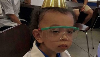 Soalnya sudah nggak bisa tidur siang lagi. Foto: suhaaaaaaansridhar via Bored Panda