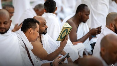 Mereka yang Memuliakan Al-Quran pada Waktu yang Diberkahi