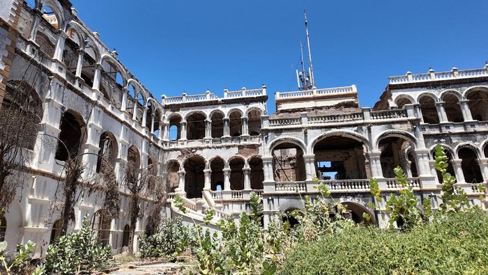 Militer Sudan Rebut Kembali Istana Kepresidenan A view of the presidential palace, after the Sudanese army said it had taken control of the building, in the capital of Khartoum, Sudan March 24, 2025. REUTERS/El Tayeb Siddig