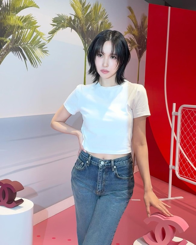 Dalam sebuah acara beberapa waktu lalu, Mina menampilkan pesona barunya.Foto: Instagram @mina_sr_my