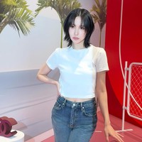 Dalam sebuah acara beberapa waktu lalu, Mina menampilkan pesona barunya.Foto: Instagram @mina_sr_my