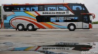 Pemudik siap berangkat ke kampung halaman.  