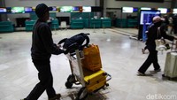 Pergerakan penumpang pesawat di 37 bandara kelolaannya bakal mencapai 10,8 juta orang. Jumlah itu naik 9% dibandingkan tahun lalu.  