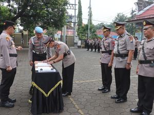 Wakapolres dan Kapolsek Kademangan Kota Probolinggo Berganti