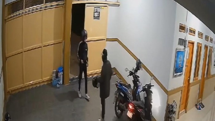 Rekaman CCTV maling motor di Garut