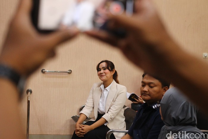 Sidang Isa Zega