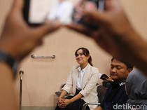 Isa Zega Optimistis Hakim Bakal Beri Vonis Bebas