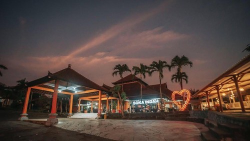 Soka Indah Restaurant, salah satu tempat makan di Jalan Denpasar Gilimanuk. Restoran ini berada di Desa Antap, Kecamatan Selemadeg, Tabanan, Bali. (Instagram @soka.indah)