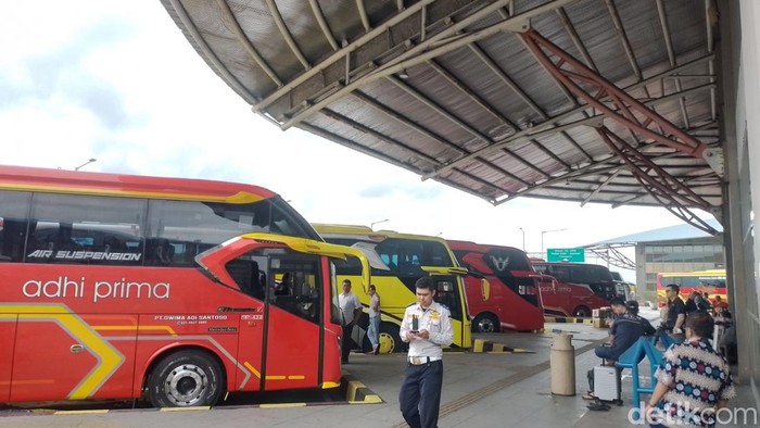 Suasana menjelang lebaran di Terminal Pulogebang