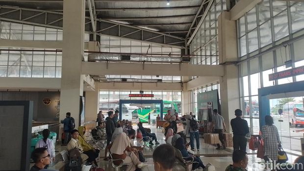Suasana menjelang lebaran di Terminal Pulogebang