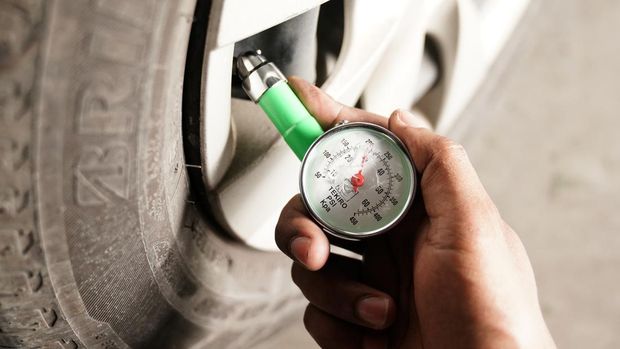 Toolkit yang wajib dibawa untuk perjalanan mudik dengan mobil