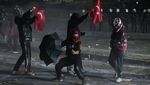 Polisi Anti Huru-hara Bubarkan Demo Penahanan Wali Kota Istanbul
