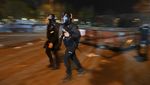 Polisi Anti Huru-hara Bubarkan Demo Penahanan Wali Kota Istanbul