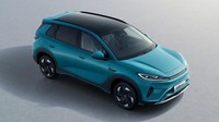 BYD Sealion 05 EV tersedia dalam tiga varian berbeda. Konsumen setempat yang mau membelinya cukup menyiapkan mahar mulai dari 117.800 yuan (Rp 260 jutaan) hingga 142.800 yuan (Rp 320 jutaan). Foto: Doc. BYD