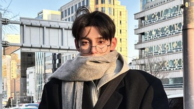 Potret Aktor Korea yang Disebut Terlalu Tampan, Fotonya Dikira Editan AI