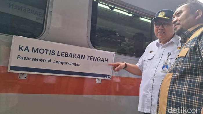 DJKA Lepas Kereta Angkutan Motor Gratis Pasar Senen-Lempuyanagan