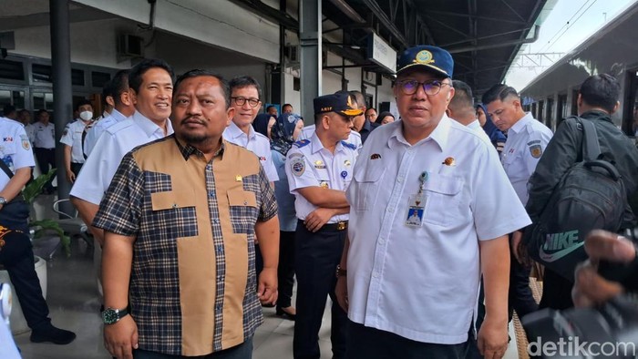 DJKA Lepas Kereta Angkutan Motor Gratis Pasar Senen-Lempuyanagan