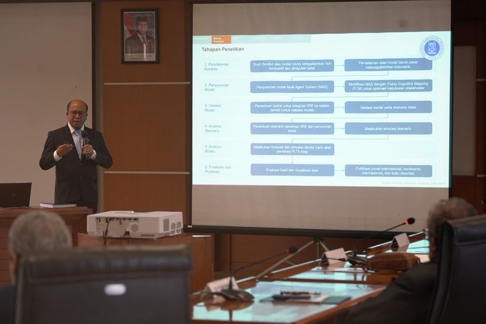 Doktoral Direktur PLN
