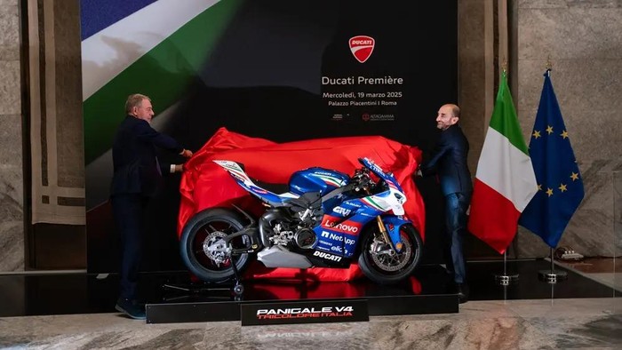 Ducati Panigale V4 Tricolore Ducati Panigale V4 Tricolore