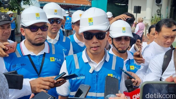 General Manager PT PLN UID Jatim Ahmad Mustaqir