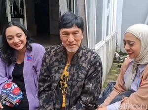 11 Selebritas Lebaran Pertama Tanpa Sosok Tercinta