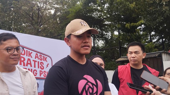 Ketum PSI Kaesang Pangarep di Lapangan Banteng, Jakarta Pusat, Rabu (26/3/2025).