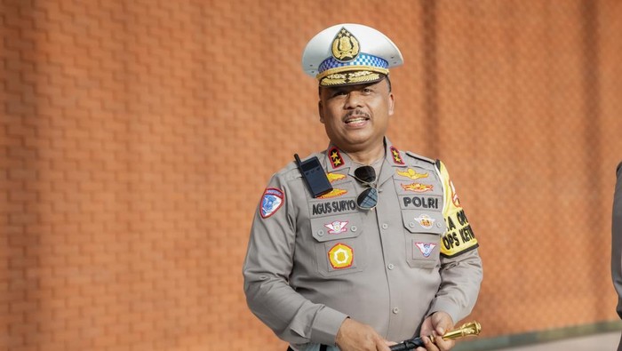 Kakorlantas Dampingi Kapolri Pantau Arus Mudik