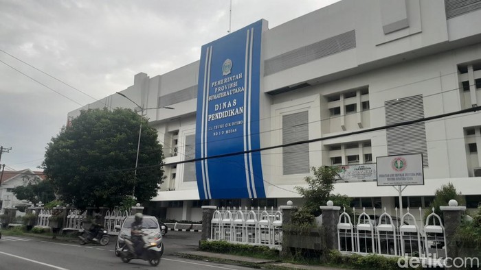 Kantor Dinas Pendidikan Sumut (Nizar Aldi/detikSumut)
