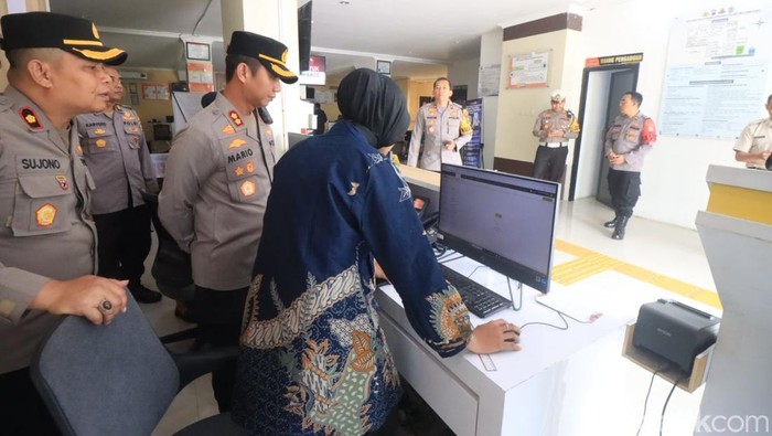 Kapolres Bojonegoro cek kesiapan hotline 110