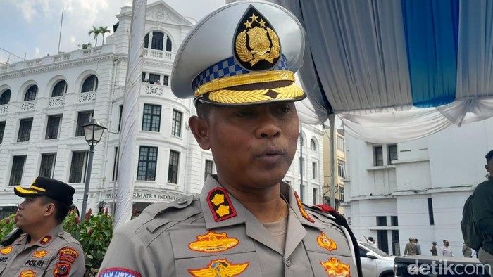 Kasat Lantas Polrestabes Medan AKBP I Made Parwita saat diwawancarai di Lapangan Merdeka Medan, Rabu (26/3/2025).