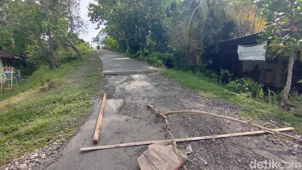Kondisi Jalan Sambiroto-Tawang, Banyuroto, Kapanewon Nanggulan, Kulon Progo, yang telah direhab warga, Rabu (26/3/2025).