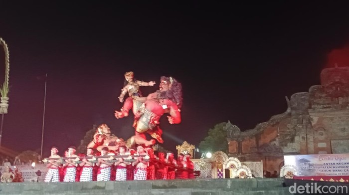 Sekaa Taruna Satya Dharma dari Kecamatan Dawan menjadi perwakilan terakhir di lomba ogoh-ogoh Klungkung.