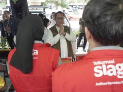 Momen Menkomdigi Cek Kesiapan Jaringan di Jalur Mudik Kereta Api